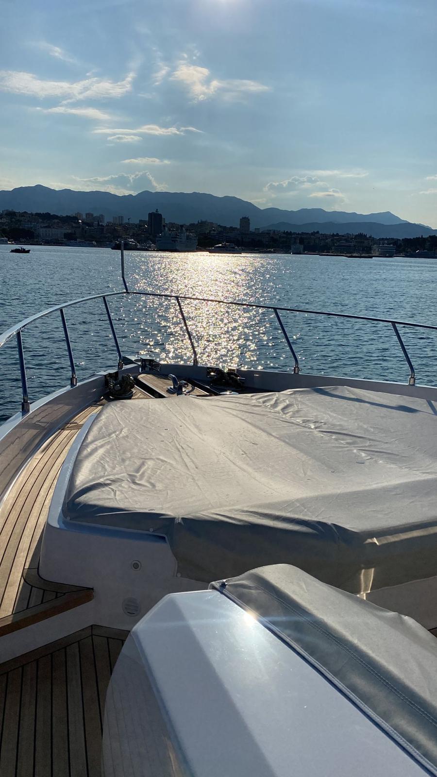 2023 FERRETTI YACHTS 780 